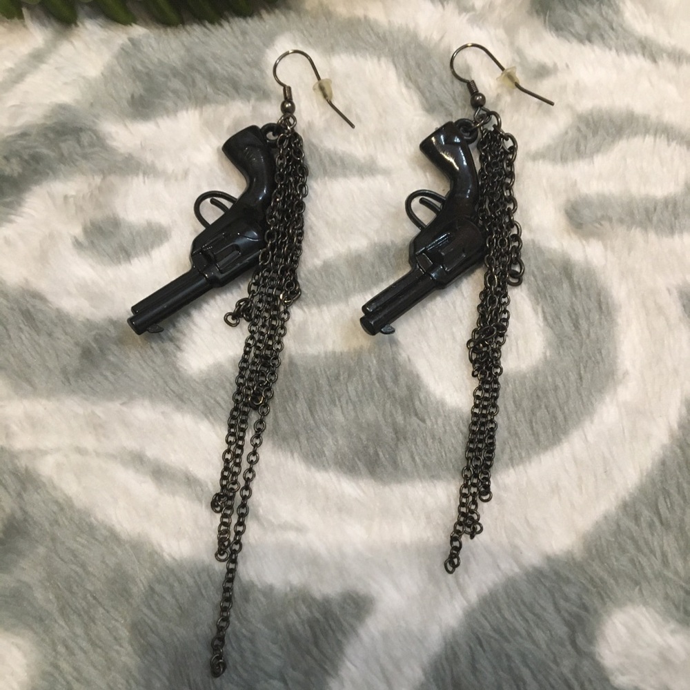 Hot Topic Black Gun Pistol Rocker Chain Earrings